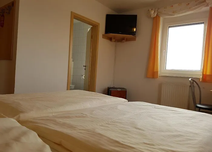 Schirmer's Hotelino 3*